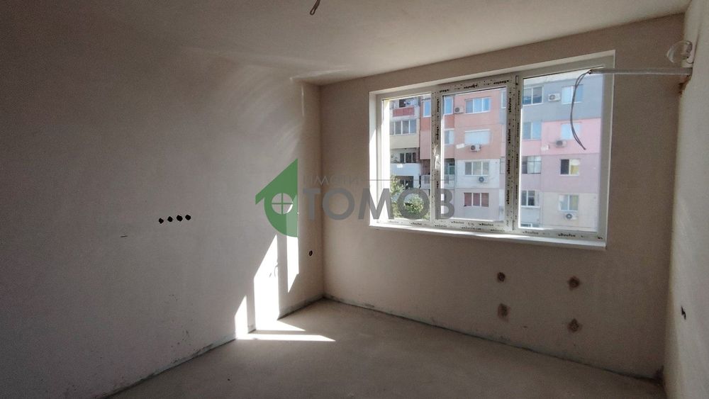 Двустаен апартамент в кв. Железник