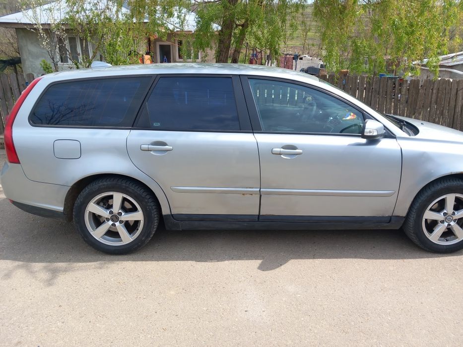 Vând Volvo v50 1.6 dizel