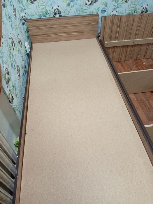 Продам кровати односпальные б.у.