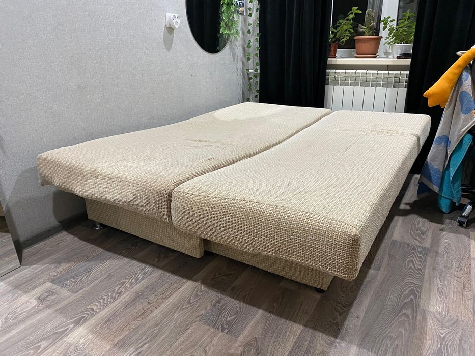 Продам диван 30.000