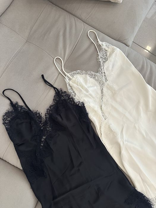 Дамски сатенени рокли модел на Zara