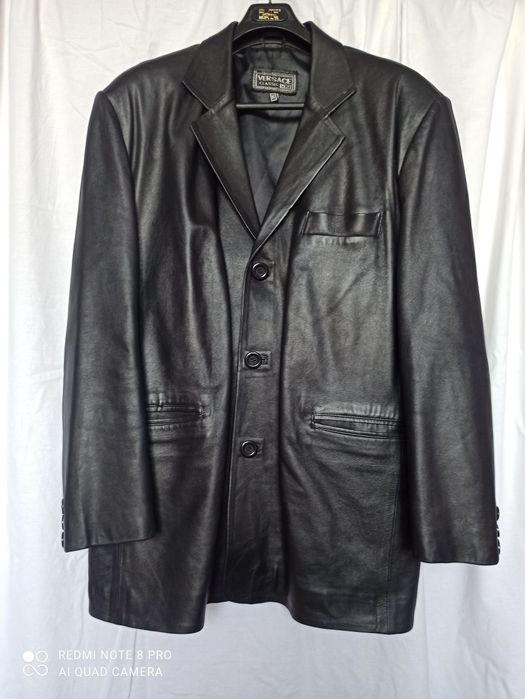 Официални костюми