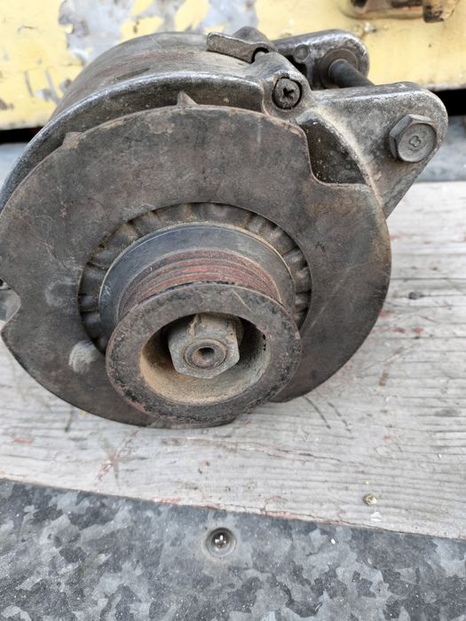 Продам генератор на Тойоту