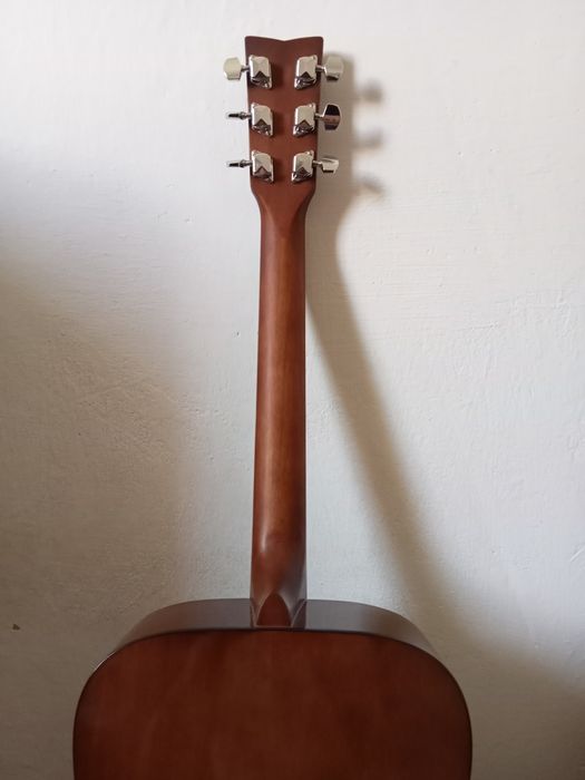 Продам гитару YAMAHA F310