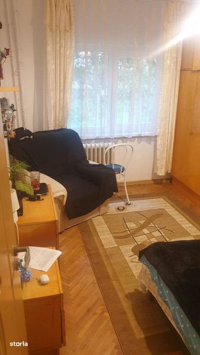 Apartament 3 camere, zona Titulescu-Centru.