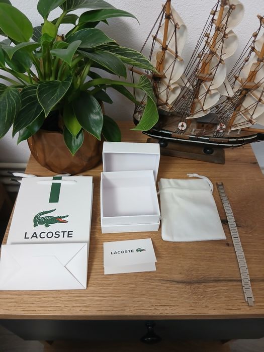 Brățară Lacoste, nouă