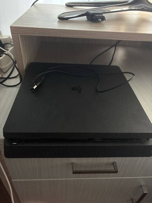 Playstation4 с всички кабели