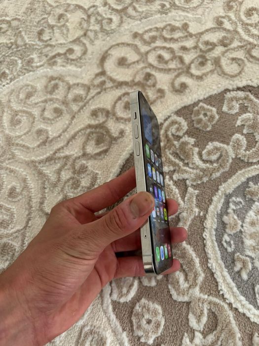 Продам Iphone 12 Pro