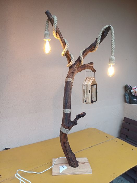 Lămpi handmade din lemn
