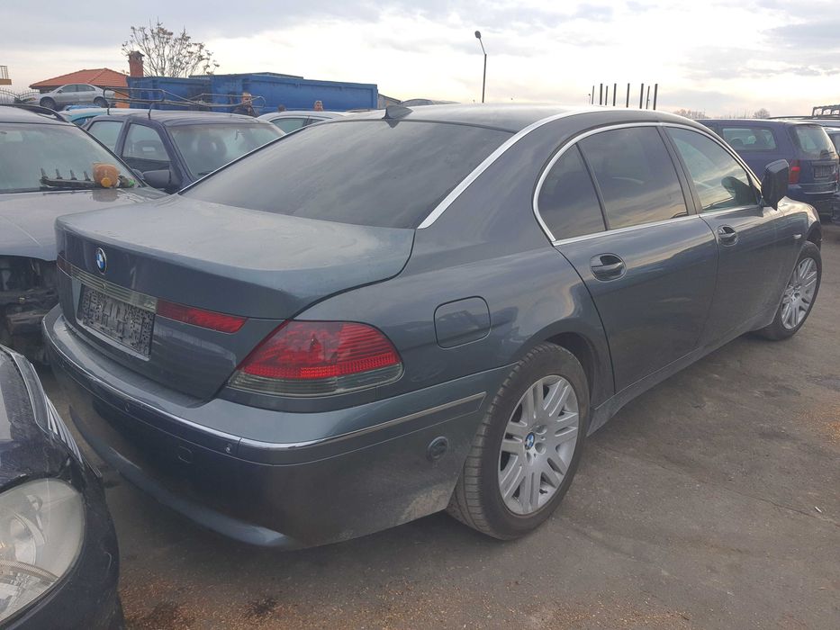 На части! BMW 735 i