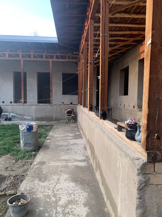 Srocno sotiladi Uy  8.5 sotix