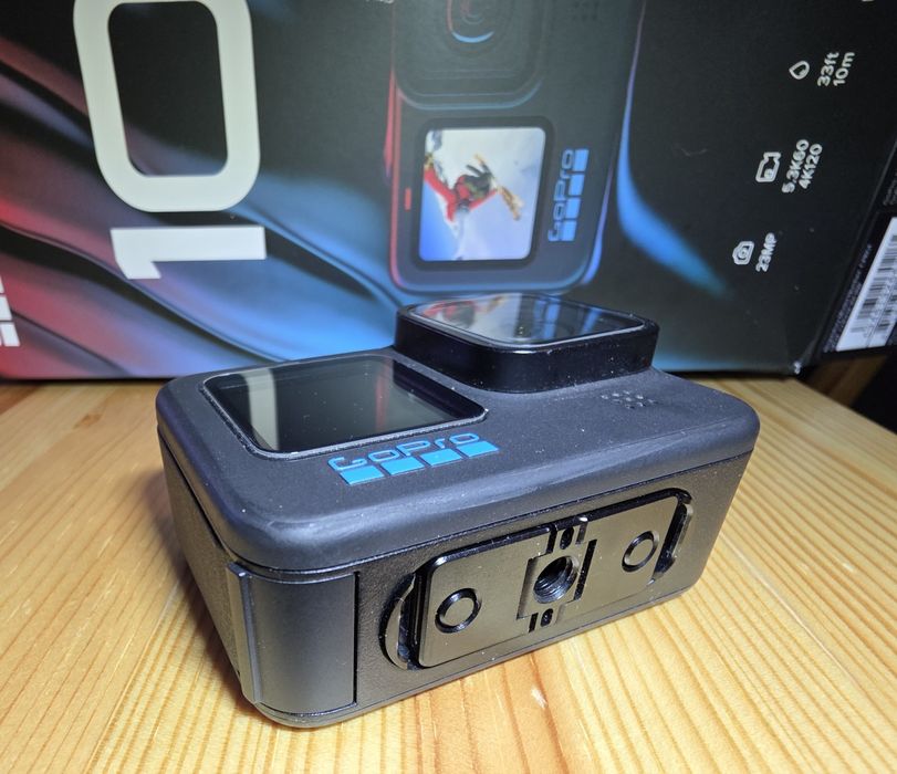 GoPro Hero 10 cu accesorii