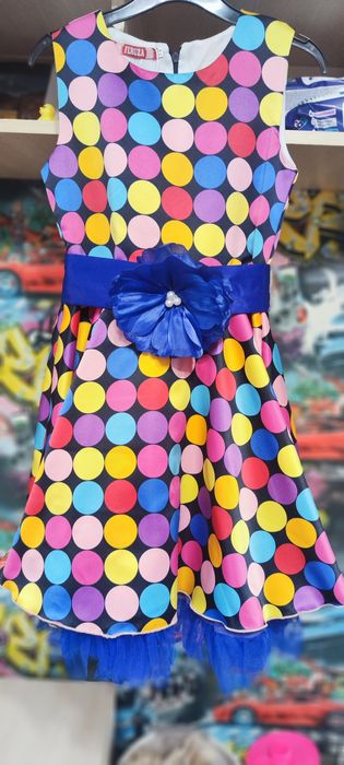 Продам новое детское платье