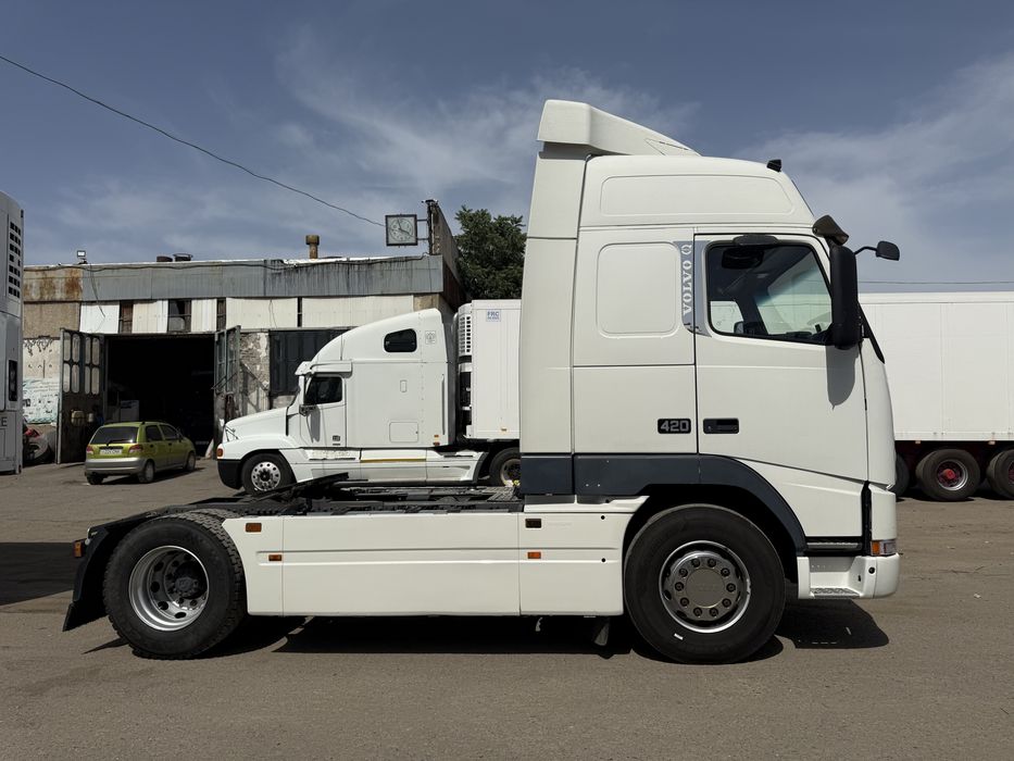 Volvo fh12 SCHMITZ Ref Sotiladi