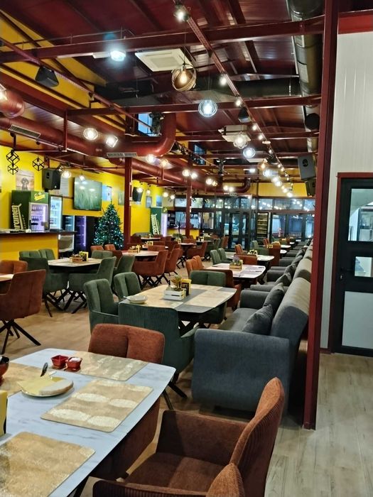 Дава се под наем Заведение в Пазарджик, Запад - 350 кв.м за 199.41 € - Снимка #1