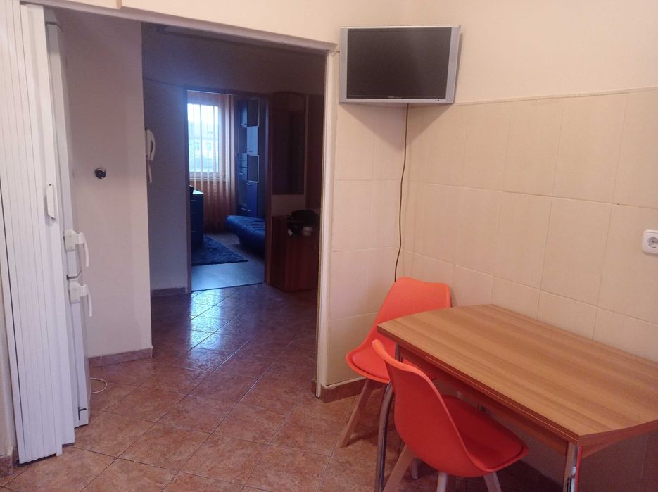 Chirie apartament central 3 camere
