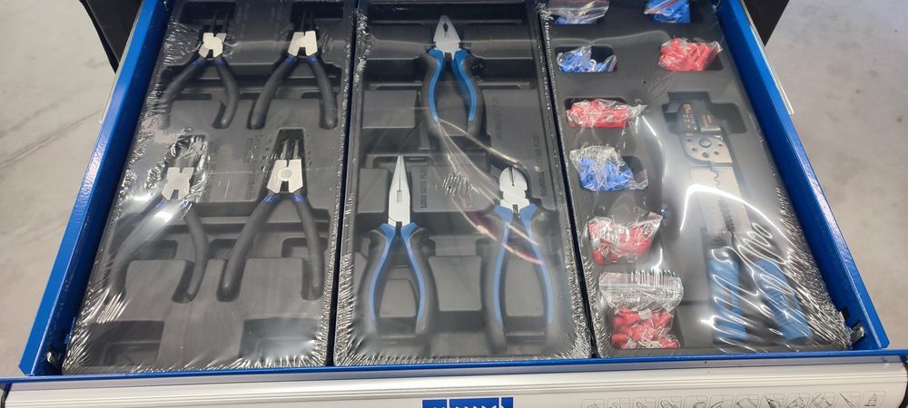 Количка за инструменти