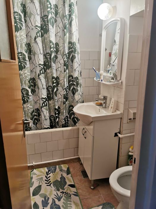 Vand apartament cochet, zona linistita. Carpati 1