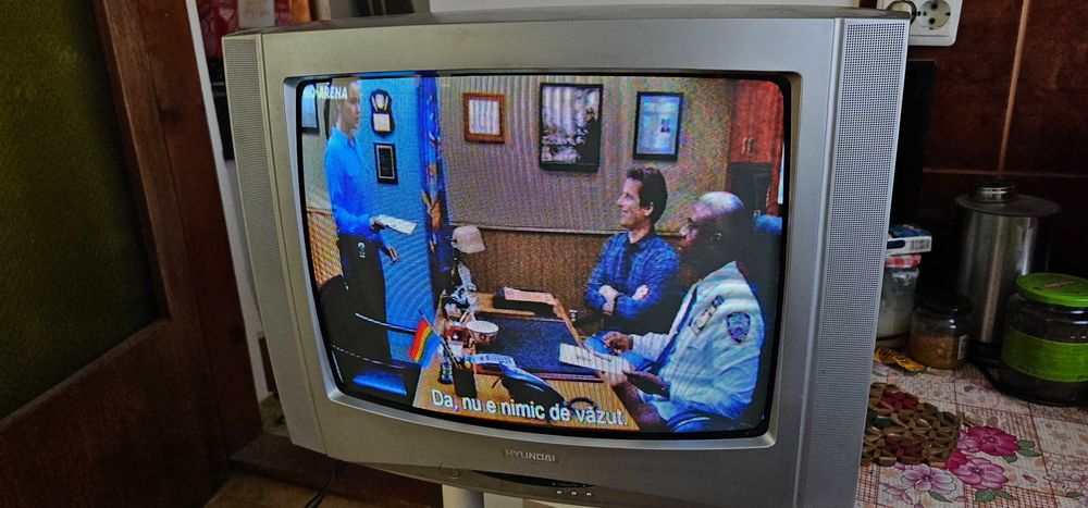 Televizor Hyundai Diagonala 54 cm cu Telecomanda , Model 20B9T59