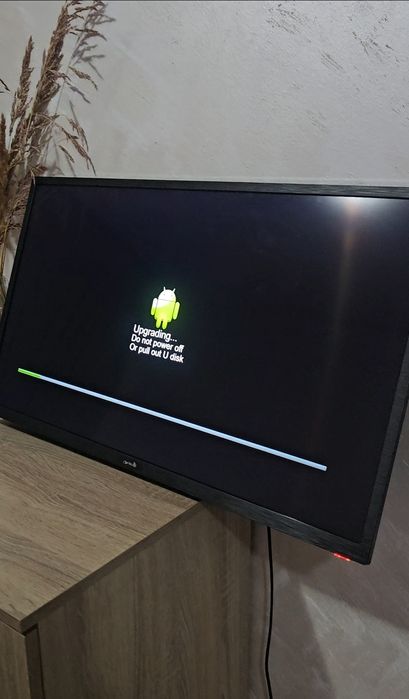 Телевизор Arielli 32 инча Smart