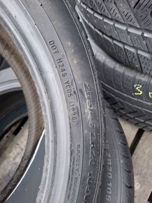 Vand 2 anvelope 255 45 20 kumho bune de vara dot 2020