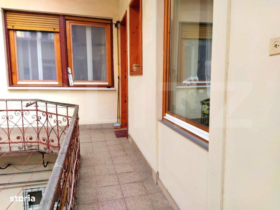 Apartament de vanzare, cu o camera, 73 mp, etaj 1, zona centrala