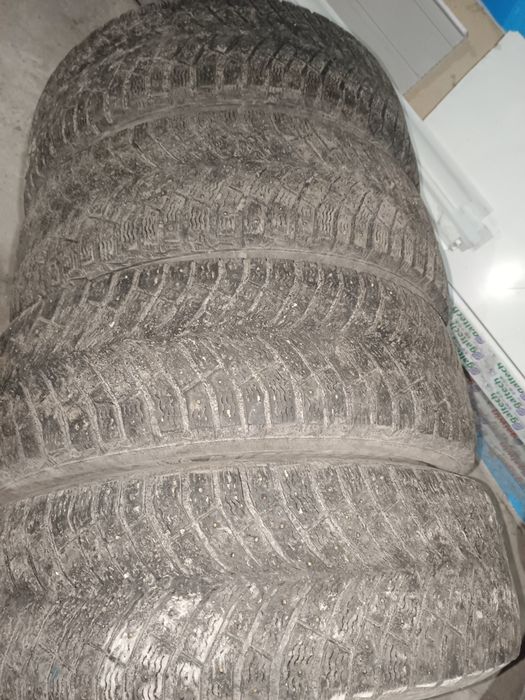 Колесо (шина)  235/65/17