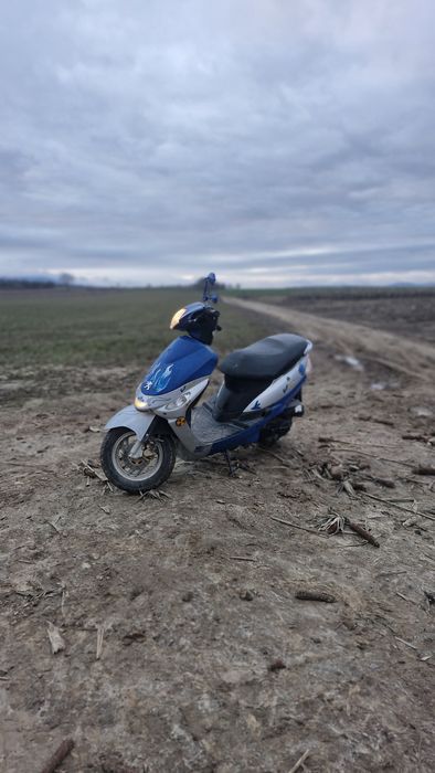 Scuter peugeot v.clic 50cc 2500 negociabil