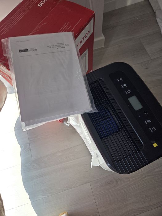 Dezumidificator Ariston Deos 21 S,purificare aer, uscare rufe