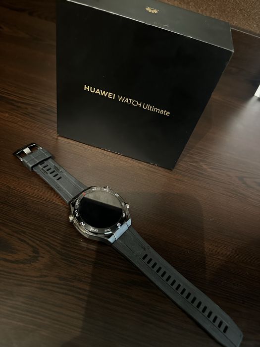 часовник huawei ultimate