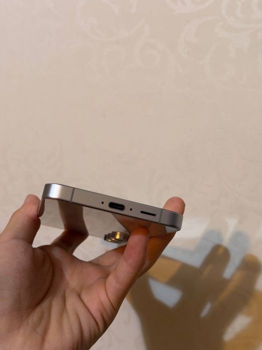 Продам Samsung S24 FE