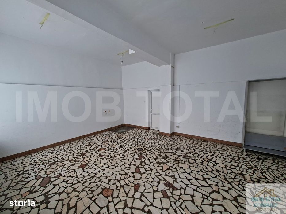 Spațiu Comercial 70 mp | Craiovei - Parter, Vitrină, 2 Intrări