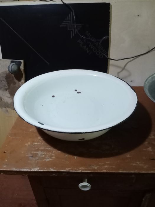 Продам две чашки.