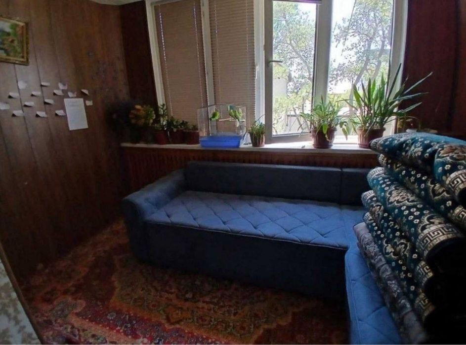 Метро М Улугбек. 3 комнатная Кирпич. 66 кв.м.