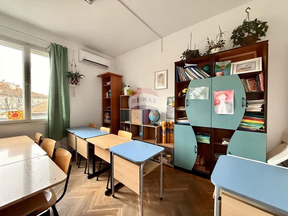 Апартамент с две спални, и ПАРКИНГ за продажба, Център, гр. Варна, Я.