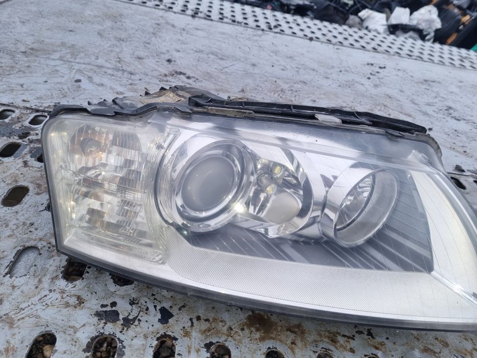 Десен фар за Ауди А8 Д3 2006г биксенот завиващ обурудван