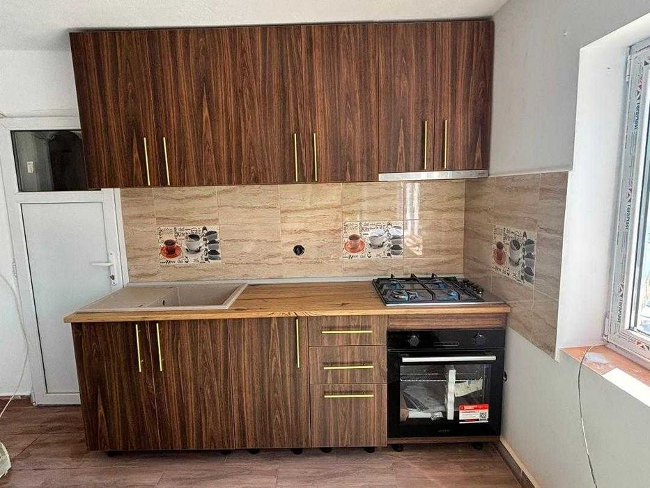 Mobilier la comanda din pal si lemn