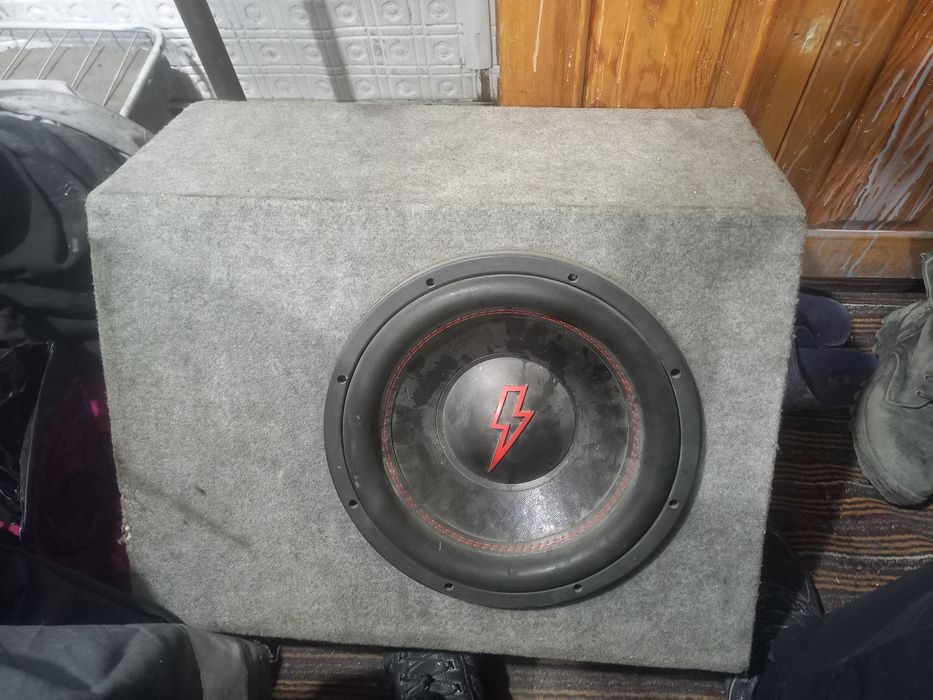 Продам саб сабвуфер