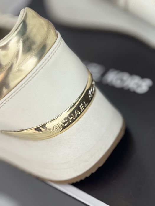 Сникърси на Michael Kors