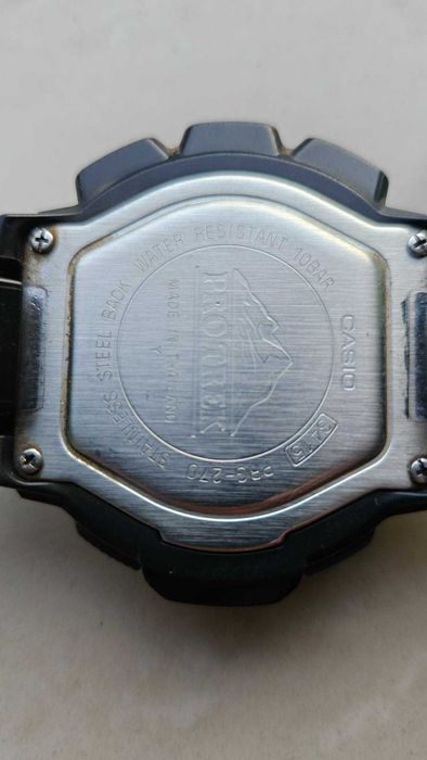 Часовник CASIO Pro Trek PRG 270 1ER