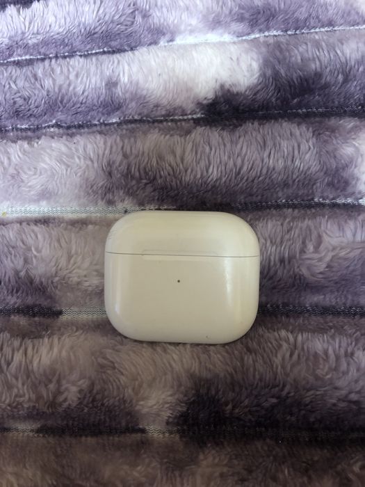 Vand casti airpods 3 originale.
