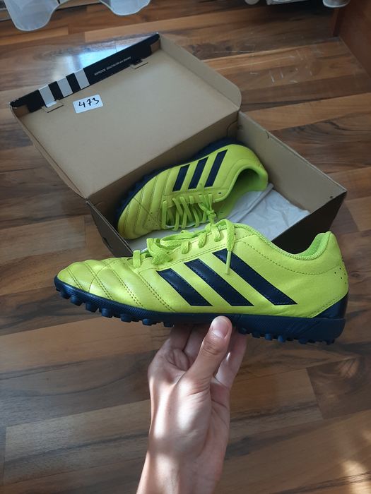 Оригинални бутонки Adidas