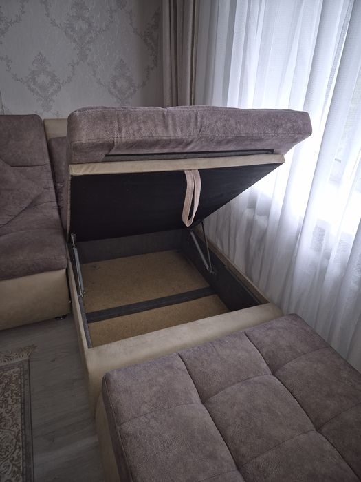 Продаю диван пума.