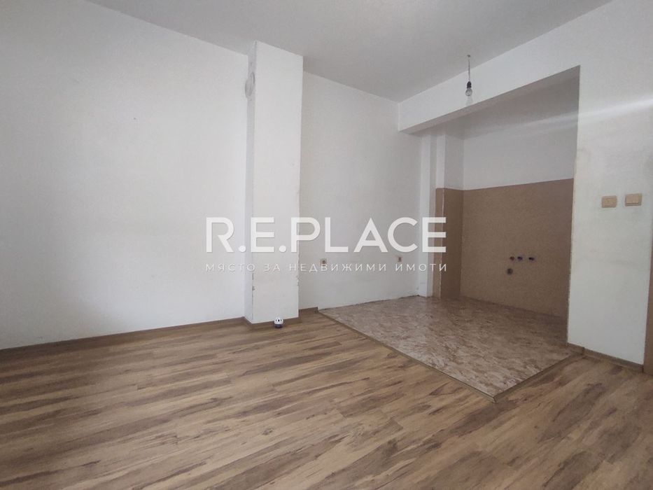 Продава се Двустаен апартамент в Варна, Лятно кино Тракия - 57 кв.м за 2032 €/кв.м - Снимка #1