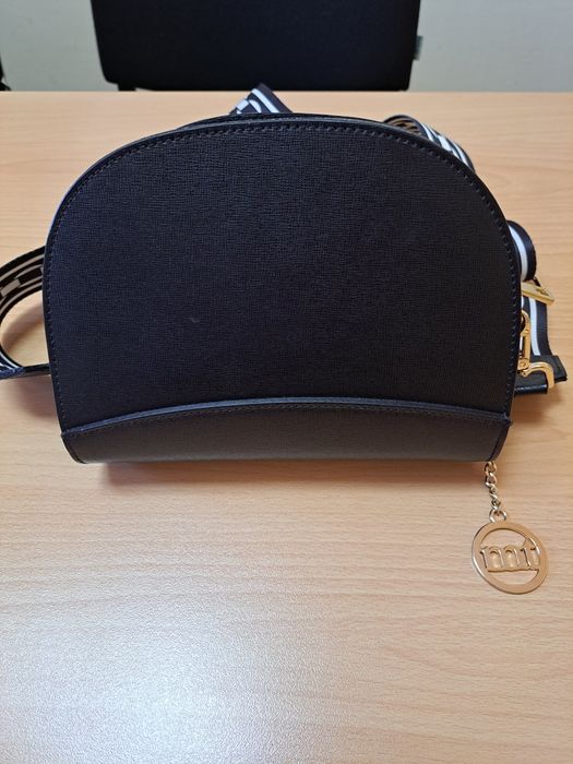 Mia Tomazzi естествена кожа