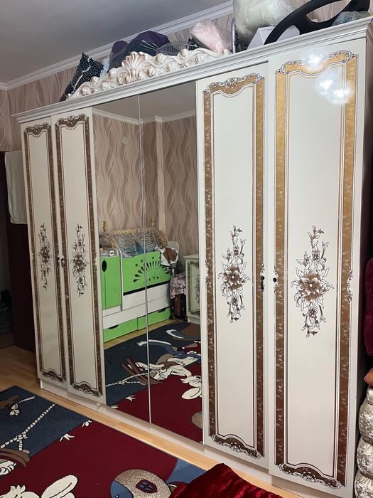 Спальный гарнитур
