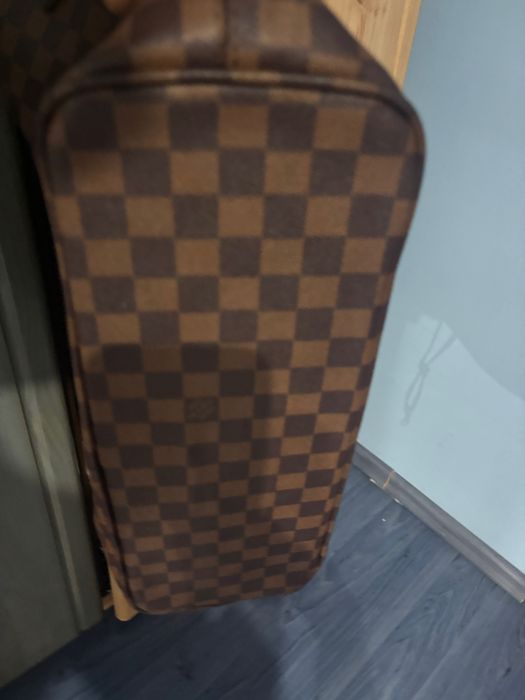 Geanta de umar Louis Vuitton in stare foarte buna