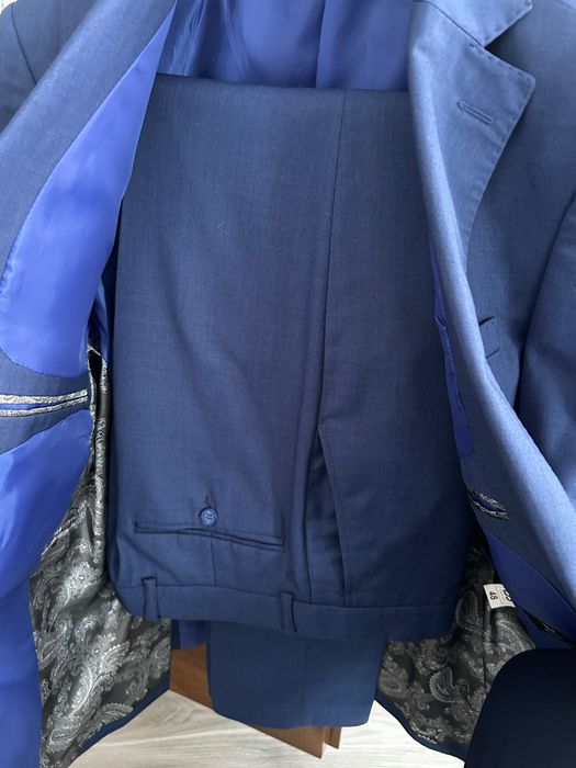 vand costum diasim style fabricat la satu mare