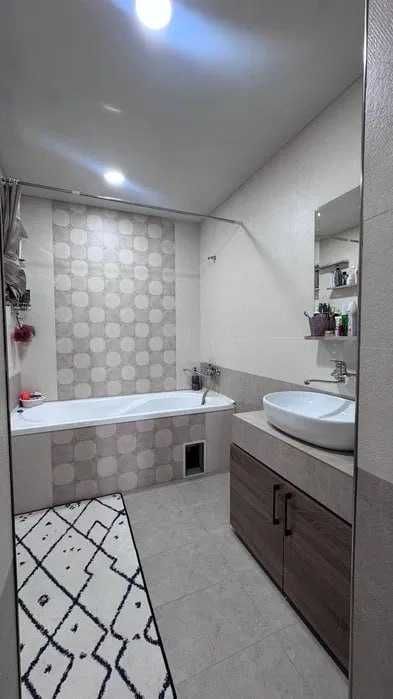 Сдается удобная 2 комнатная квартира на Яккасарайском