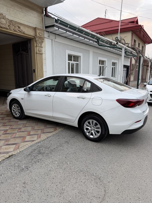 Onix 2025 mexanika sotiladi